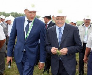 Президент Республики Башкортостан Р. З. Хамитов:  «У меня в холодильнике только местные продукты»