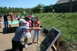 Подарили детям  спортивный городок