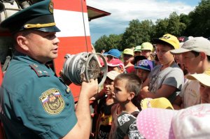 На берегу водохранилища -  день безопасности